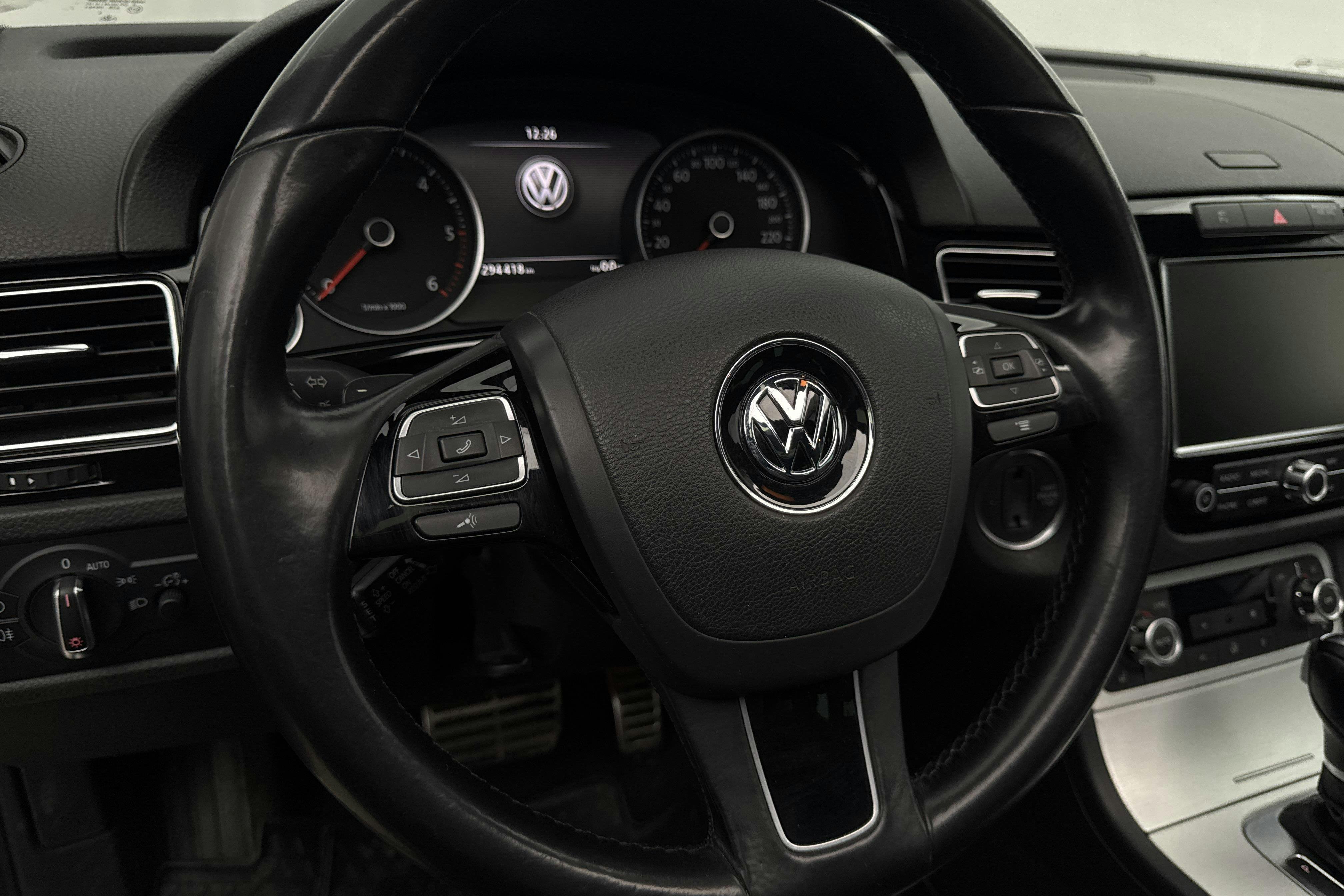 Vehicle Image 17