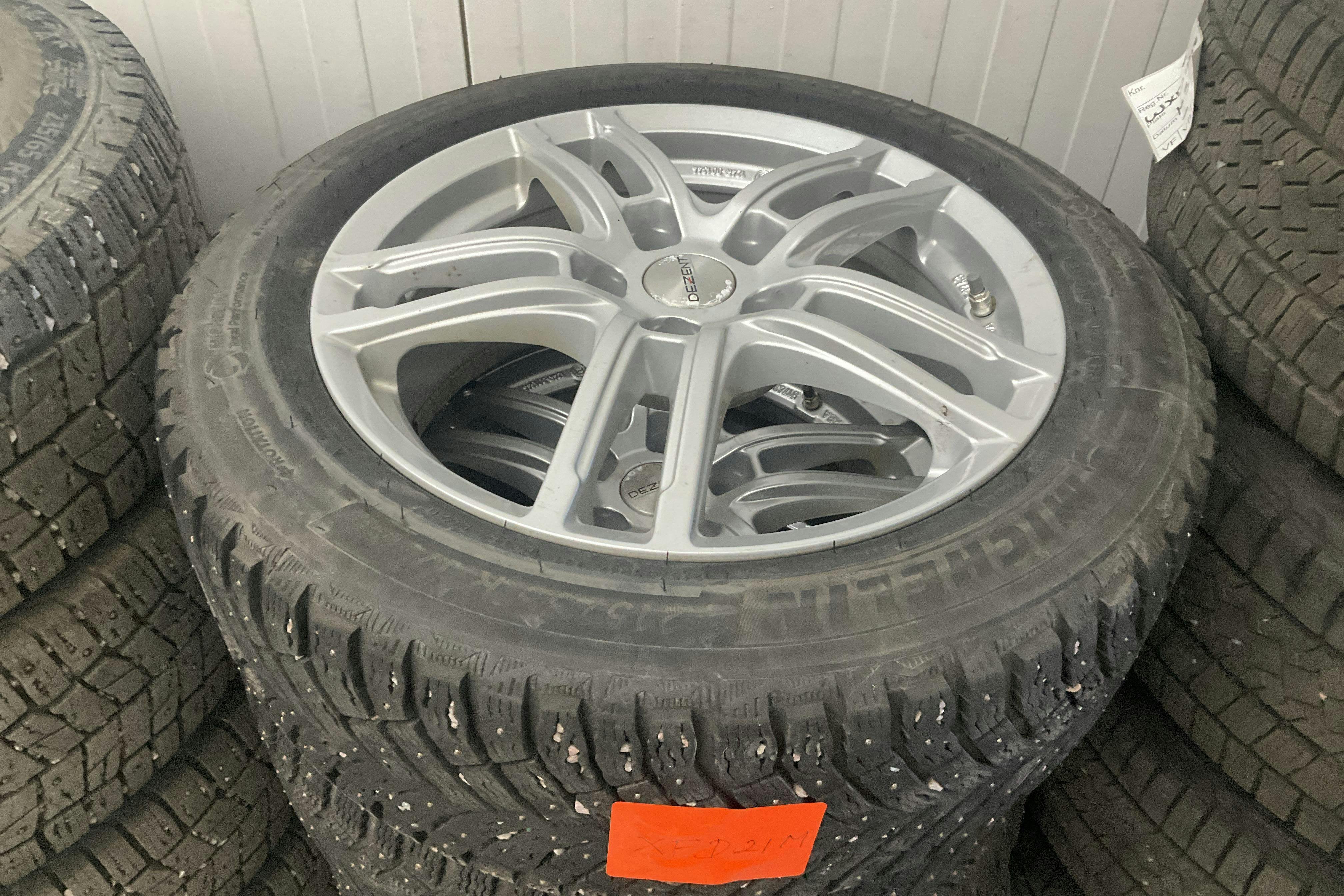 Vehicle Image 21
