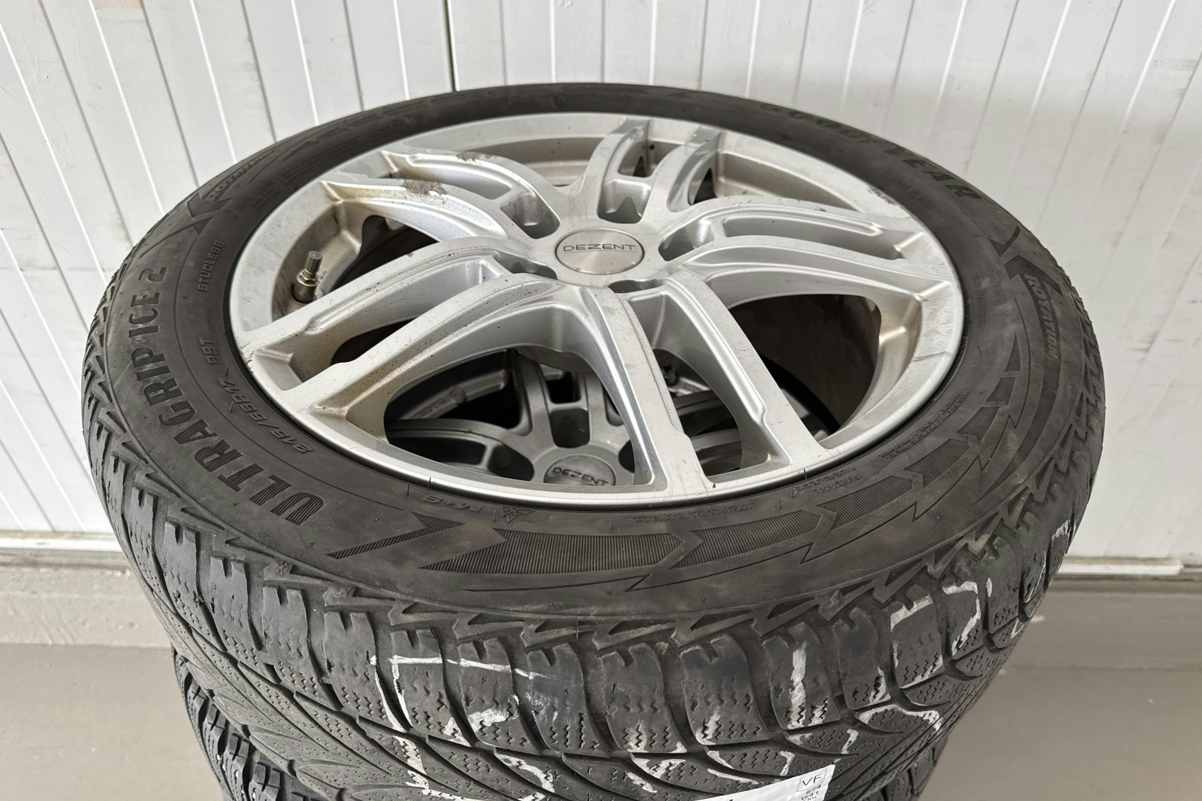 Vehicle Image 19