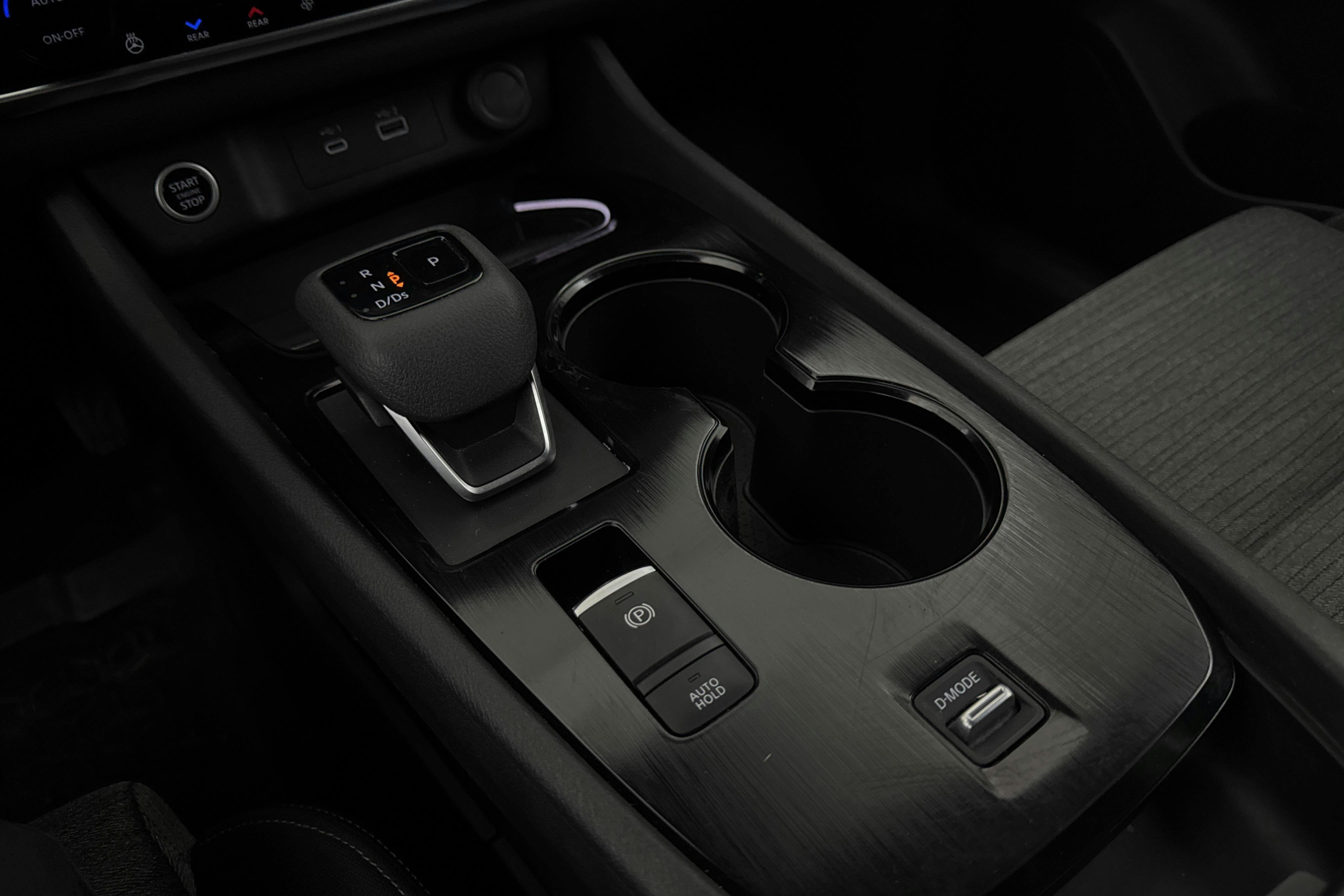 Vehicle Image 16