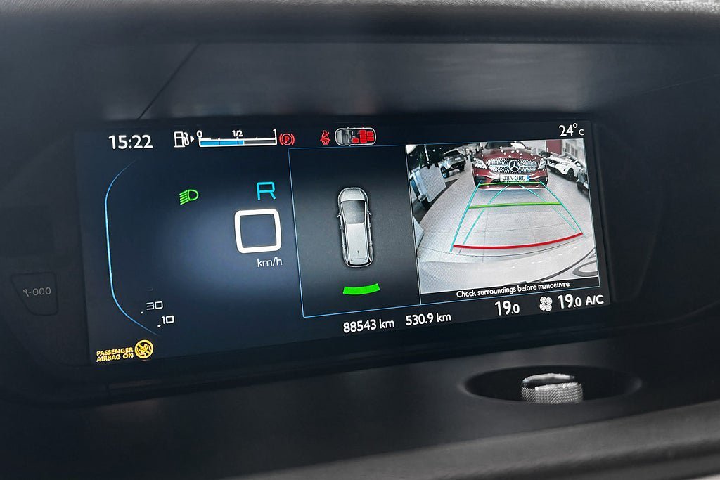 Vehicle Image 11