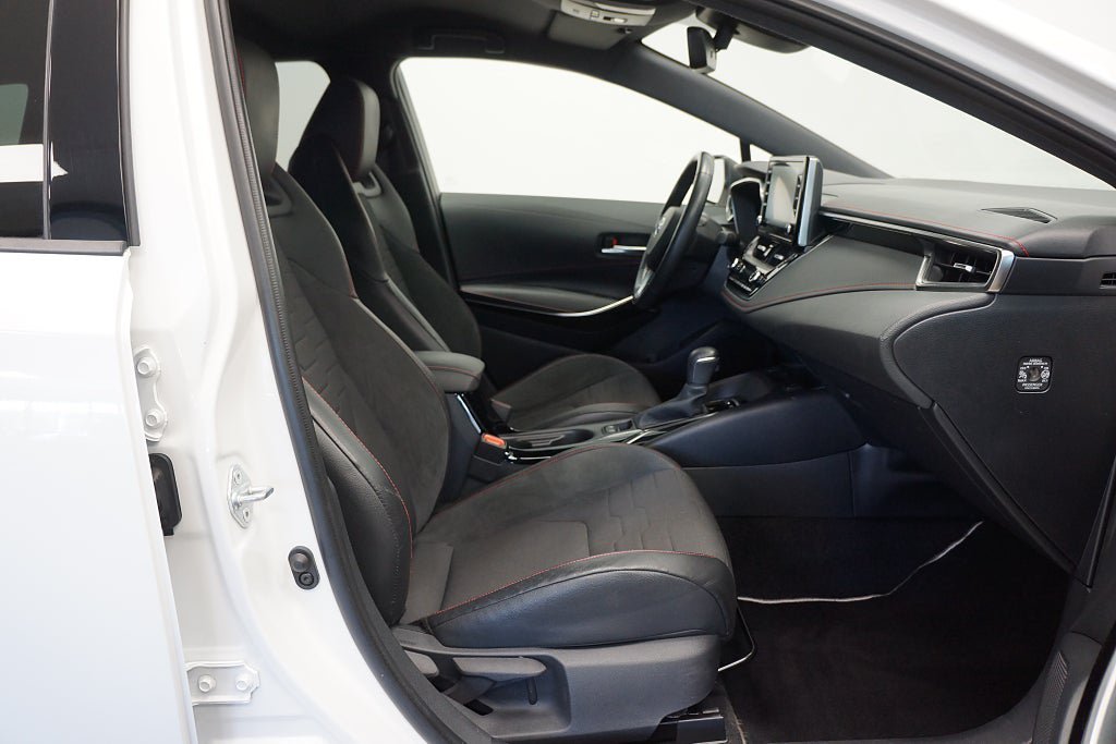Vehicle Image 11
