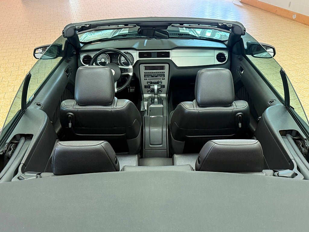 Vehicle Image 15