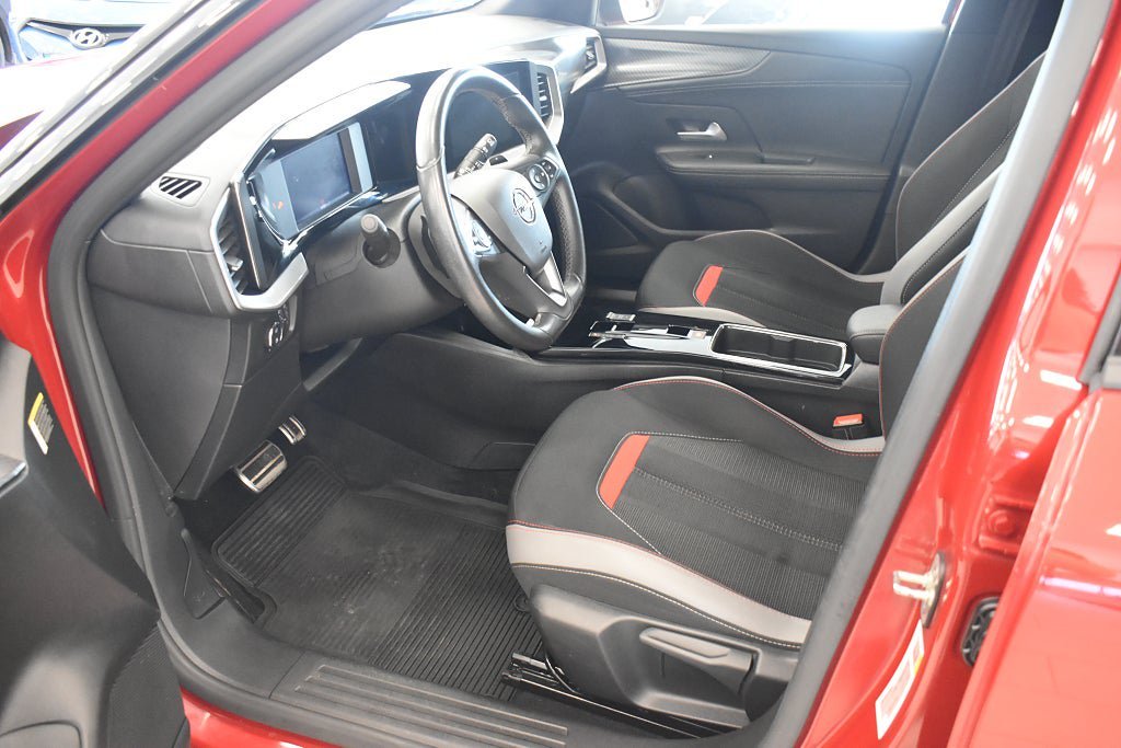 Vehicle Image 11