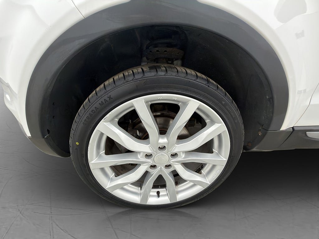 Vehicle Image 10