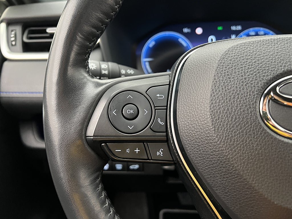 Vehicle Image 23