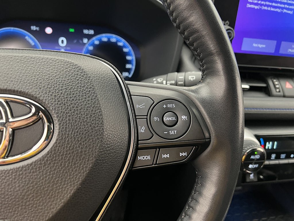 Vehicle Image 24