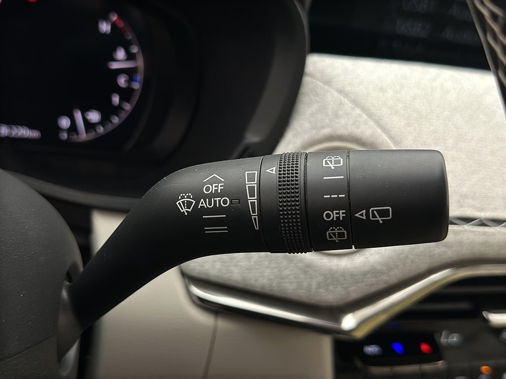 Vehicle Image 33