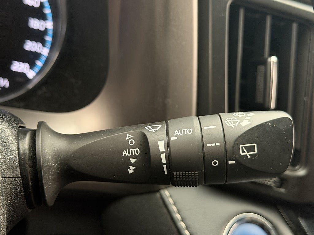 Vehicle Image 27