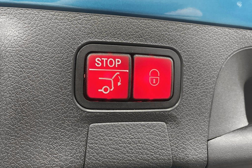 Vehicle Image 24