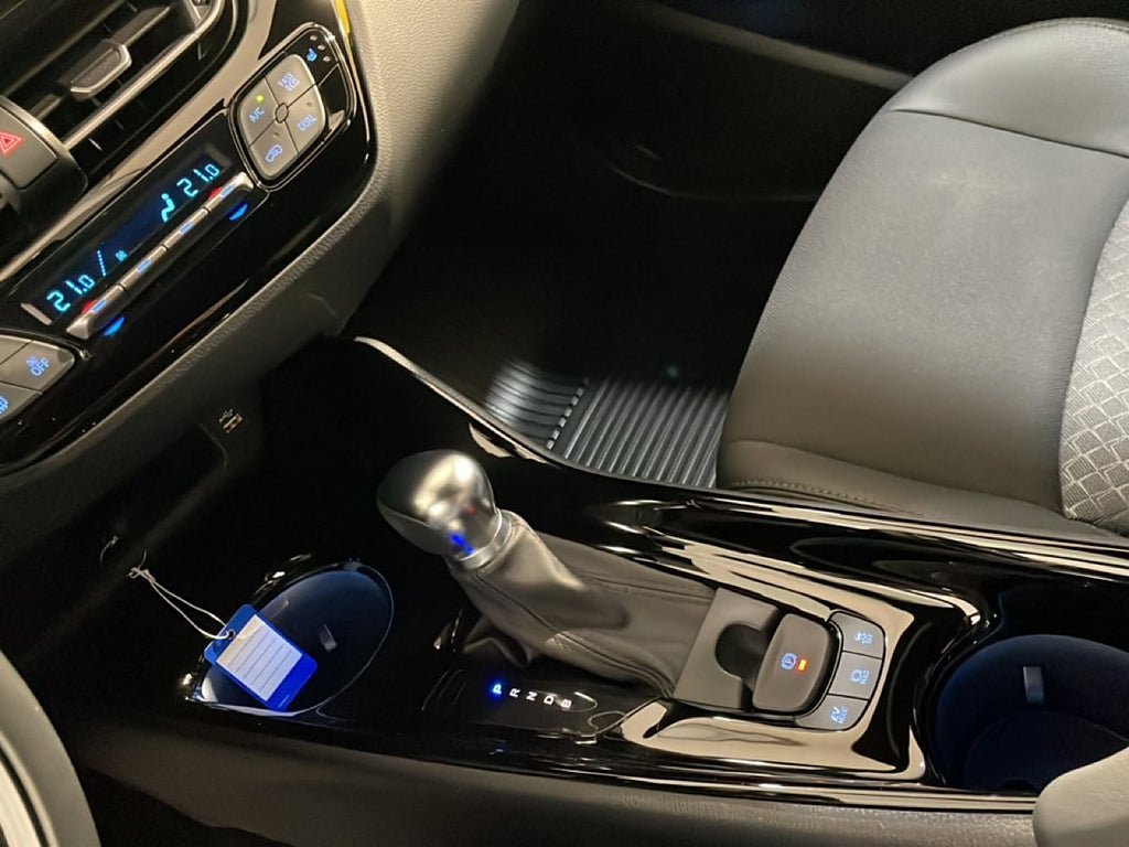 Vehicle Image 13
