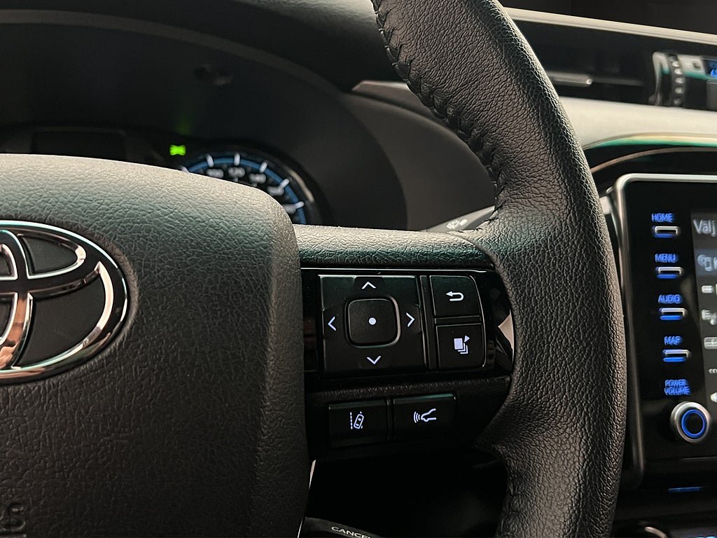 Vehicle Image 21