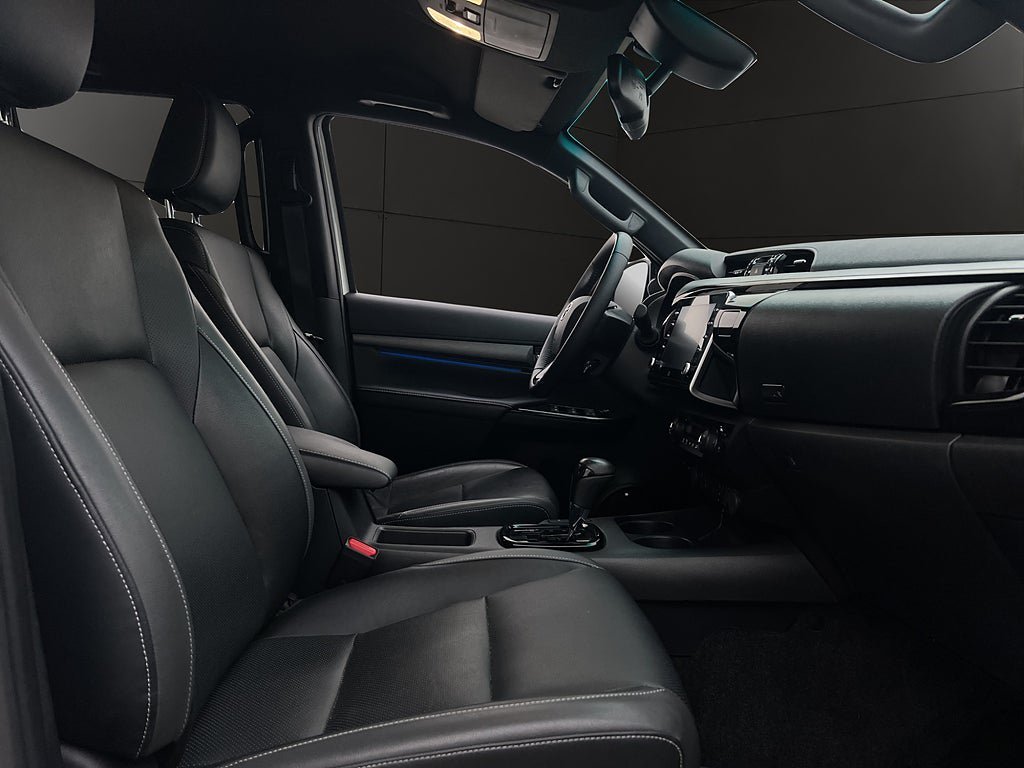 Vehicle Image 30
