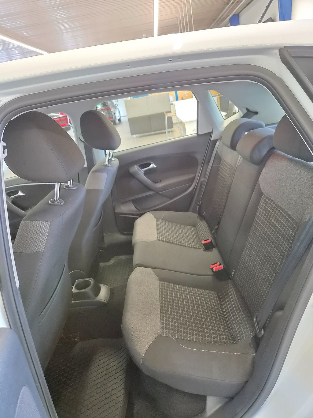 Vehicle Image 12