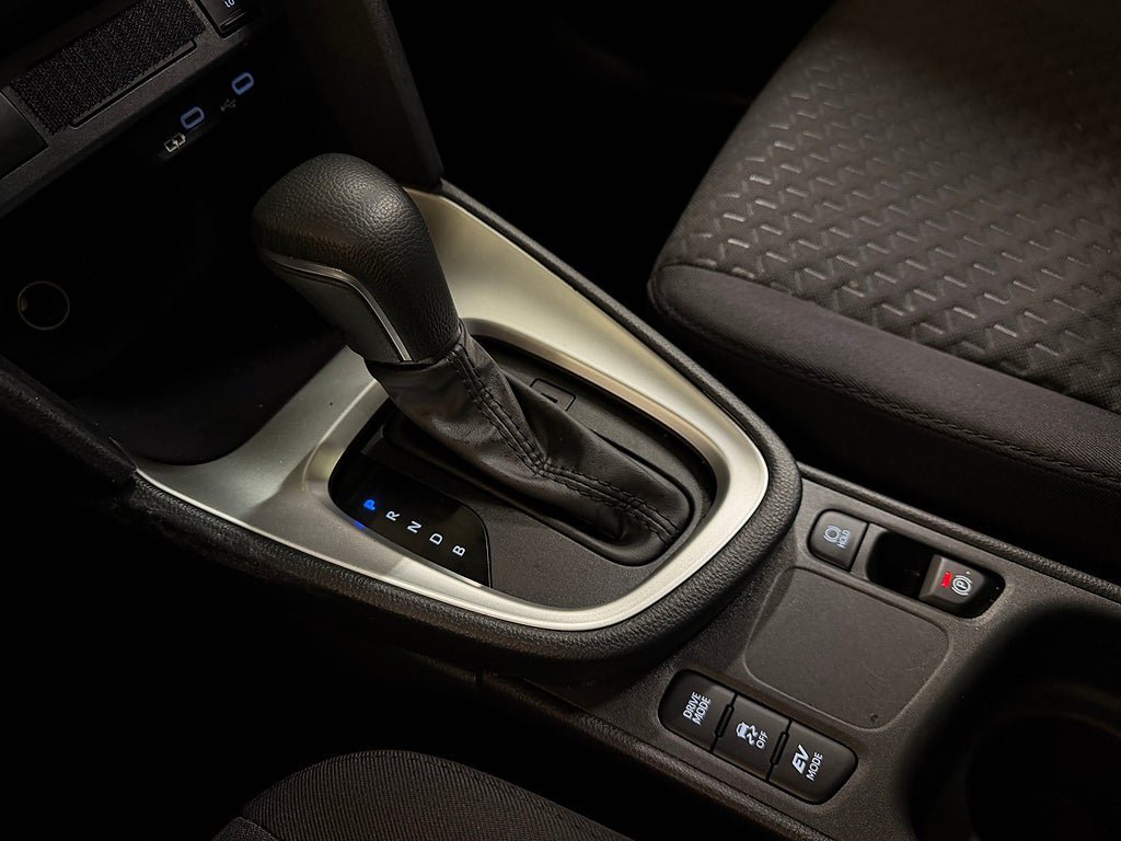 Vehicle Image 15