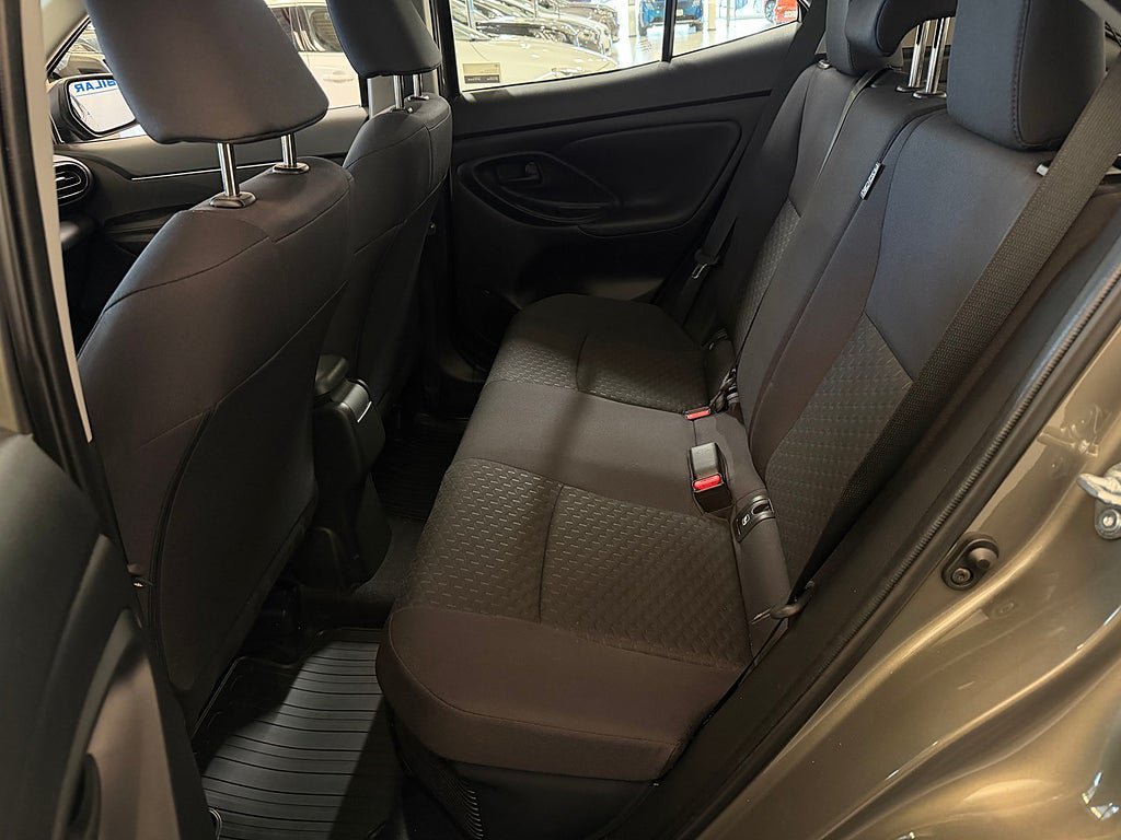 Vehicle Image 18