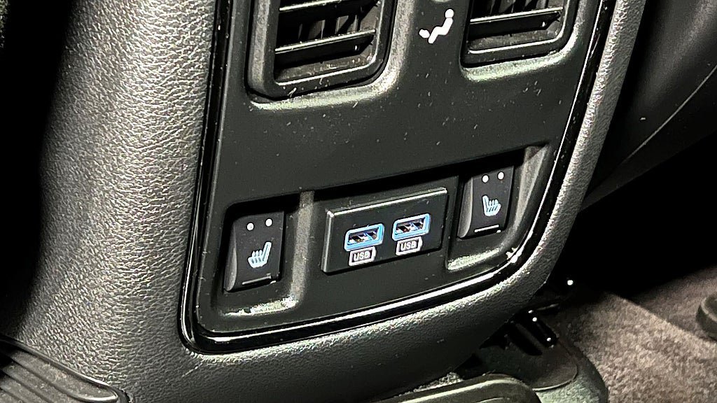 Vehicle Image 24