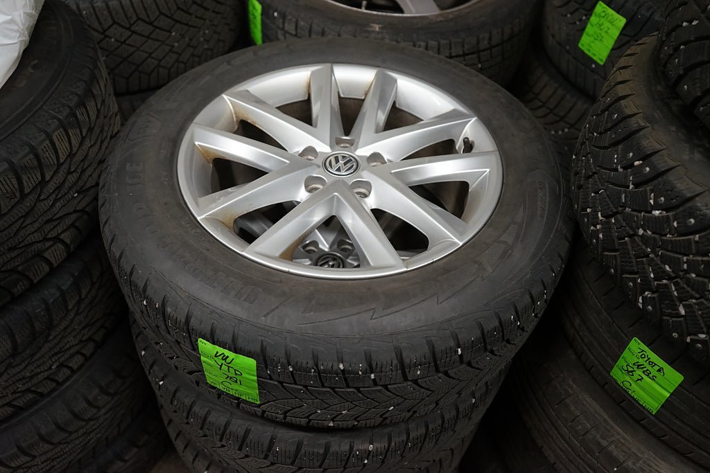 Vehicle Image 9
