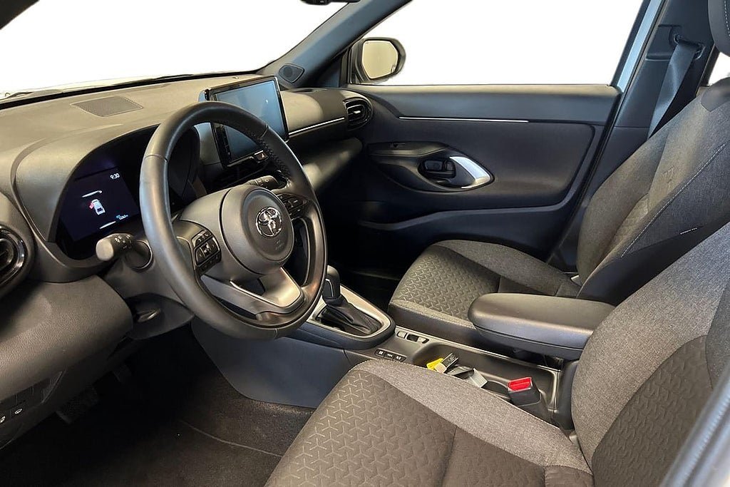 Vehicle Image 14