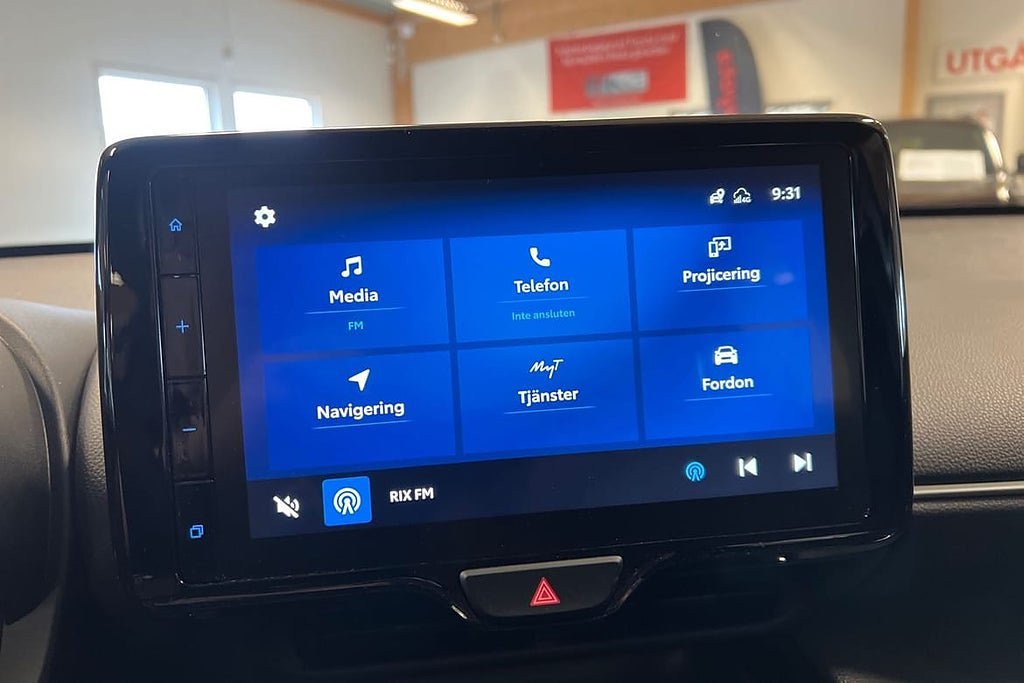 Vehicle Image 15