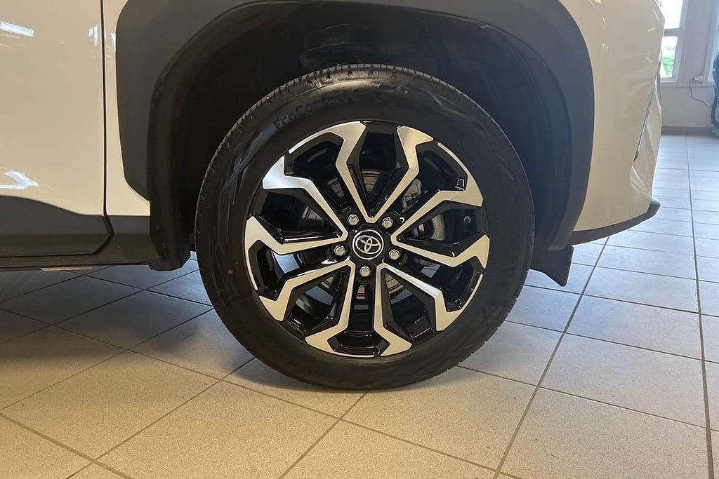 Vehicle Image 17