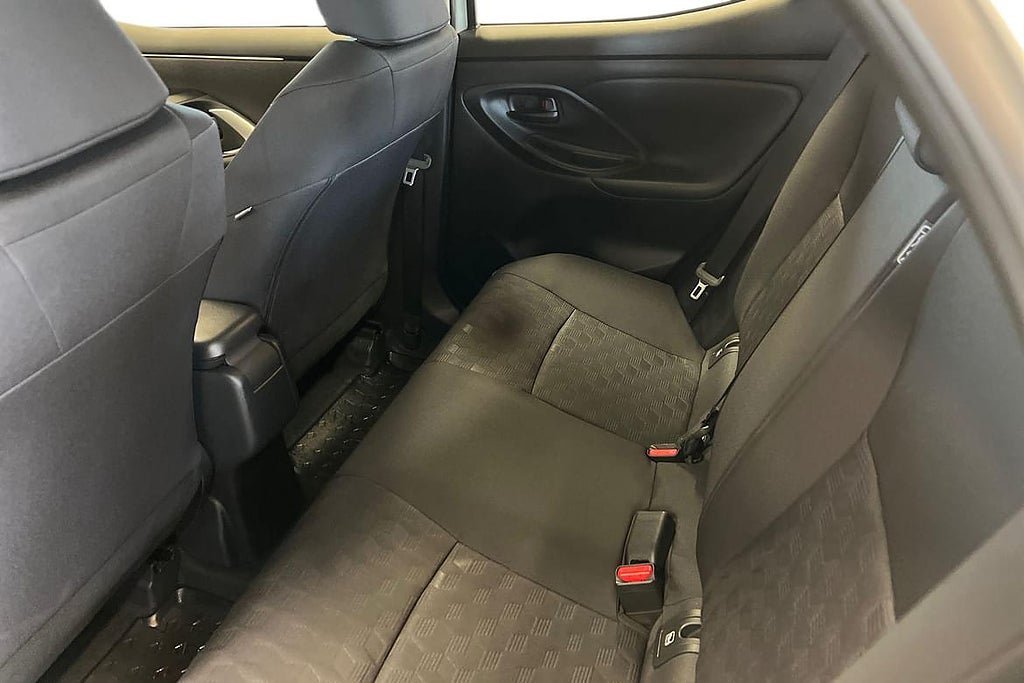Vehicle Image 13