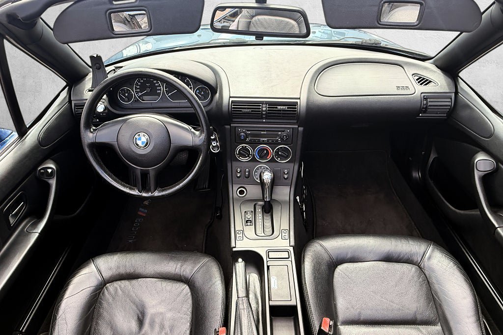 Vehicle Image 18