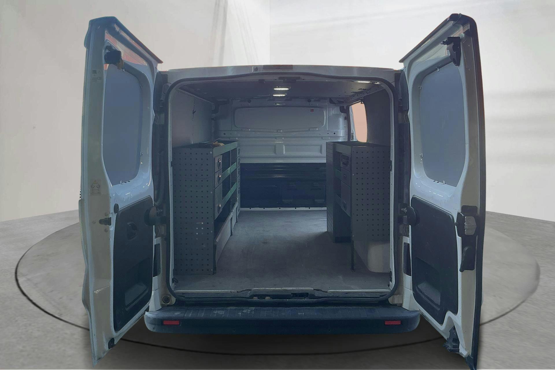 Vehicle Image 9
