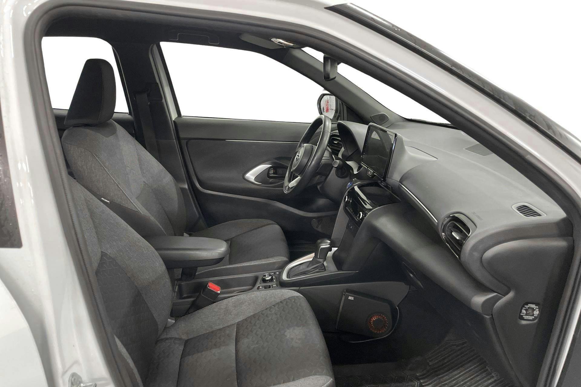 Vehicle Image 7