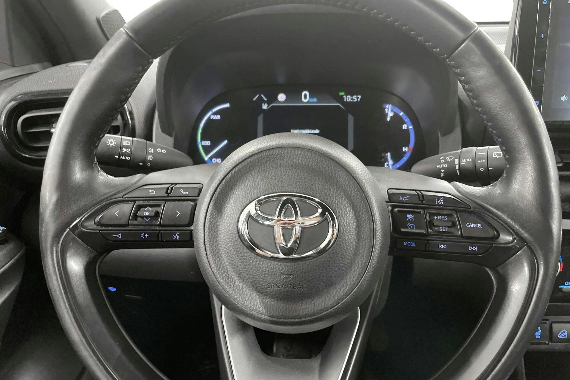 Vehicle Image 15