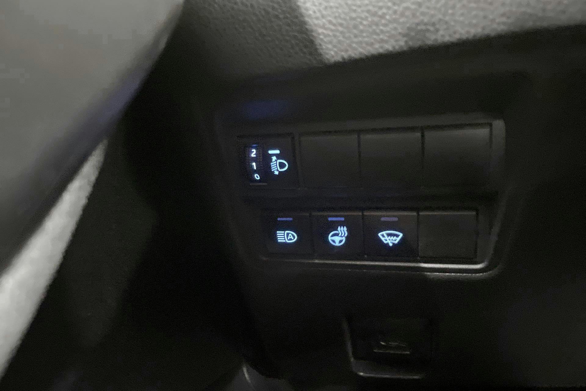 Vehicle Image 16