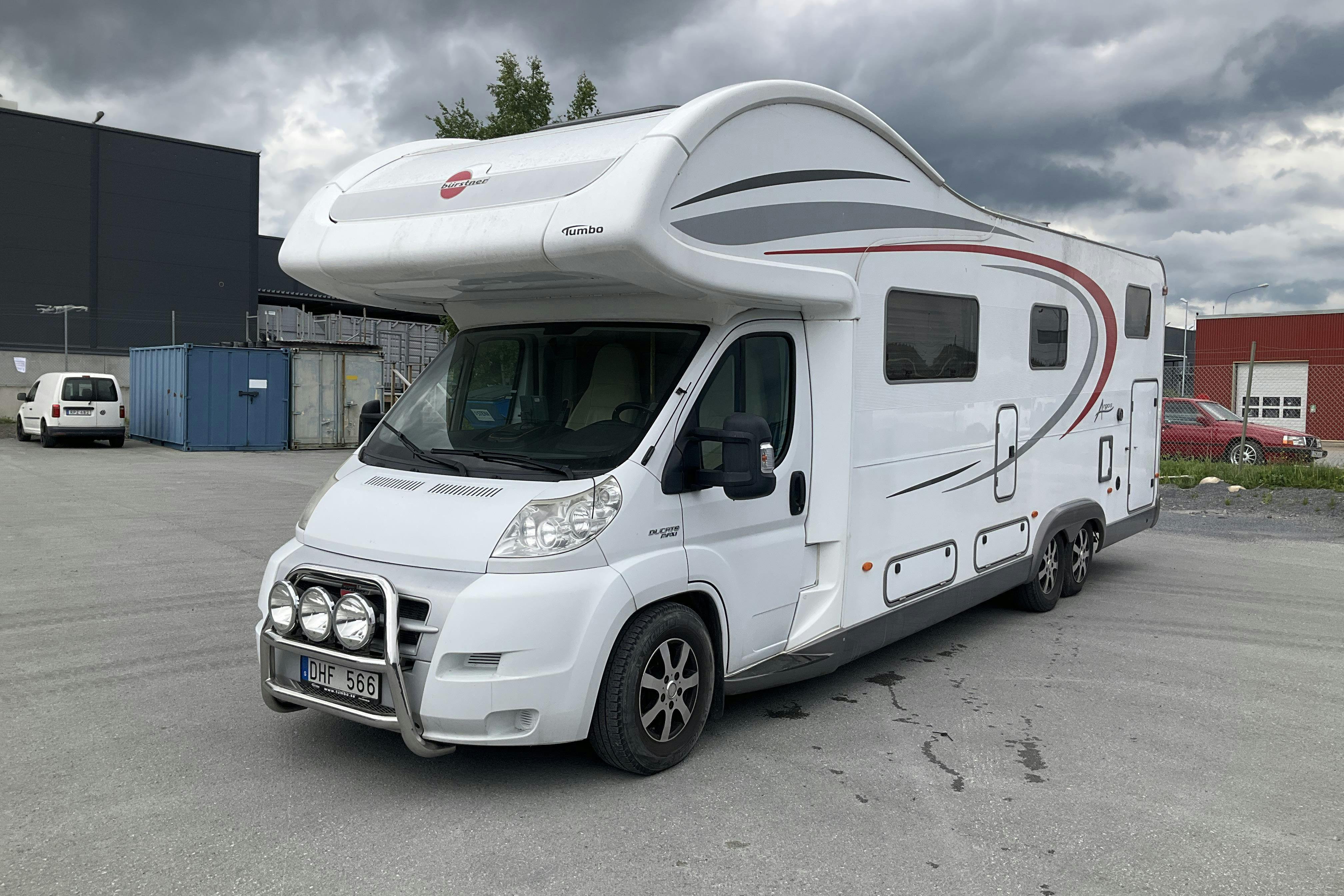 Vehicle Image 4