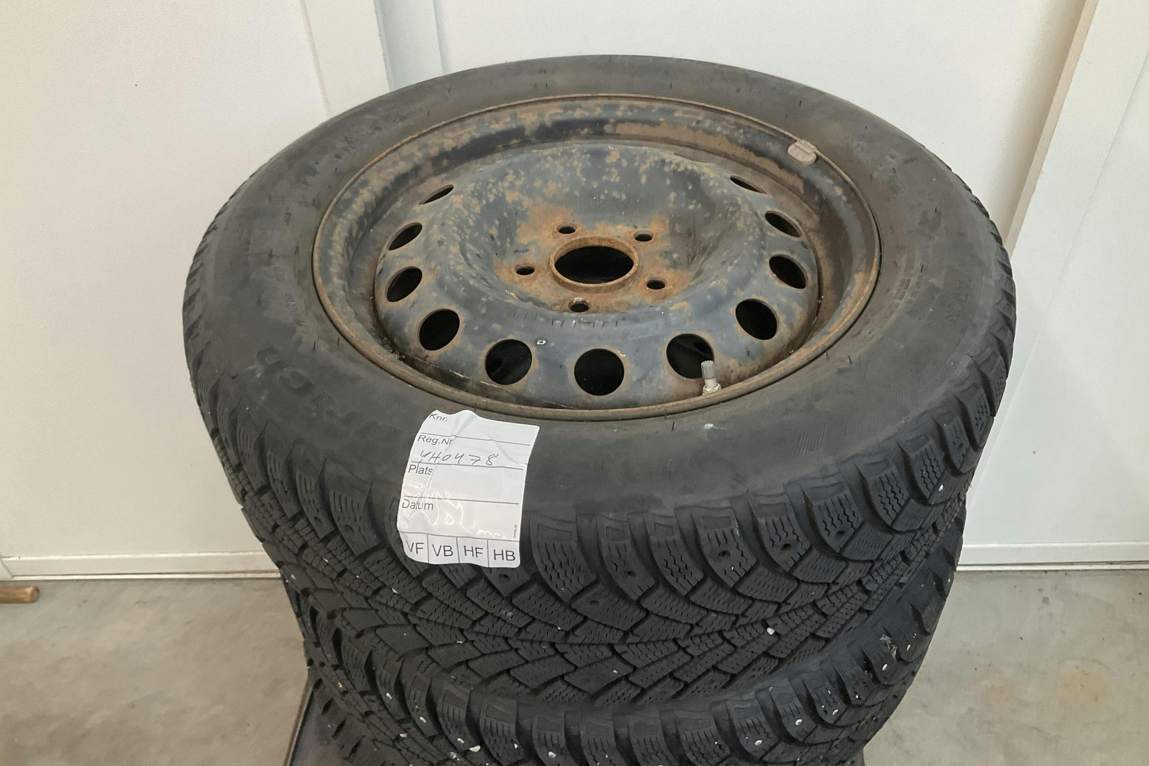 Vehicle Image 16