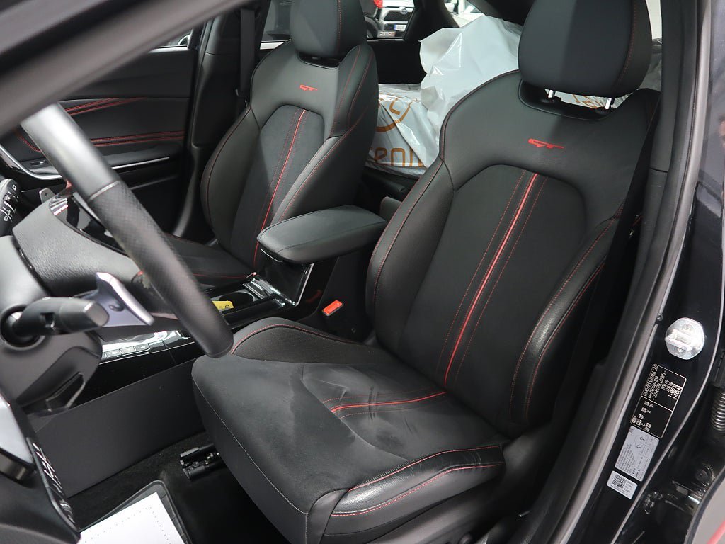 Vehicle Image 18