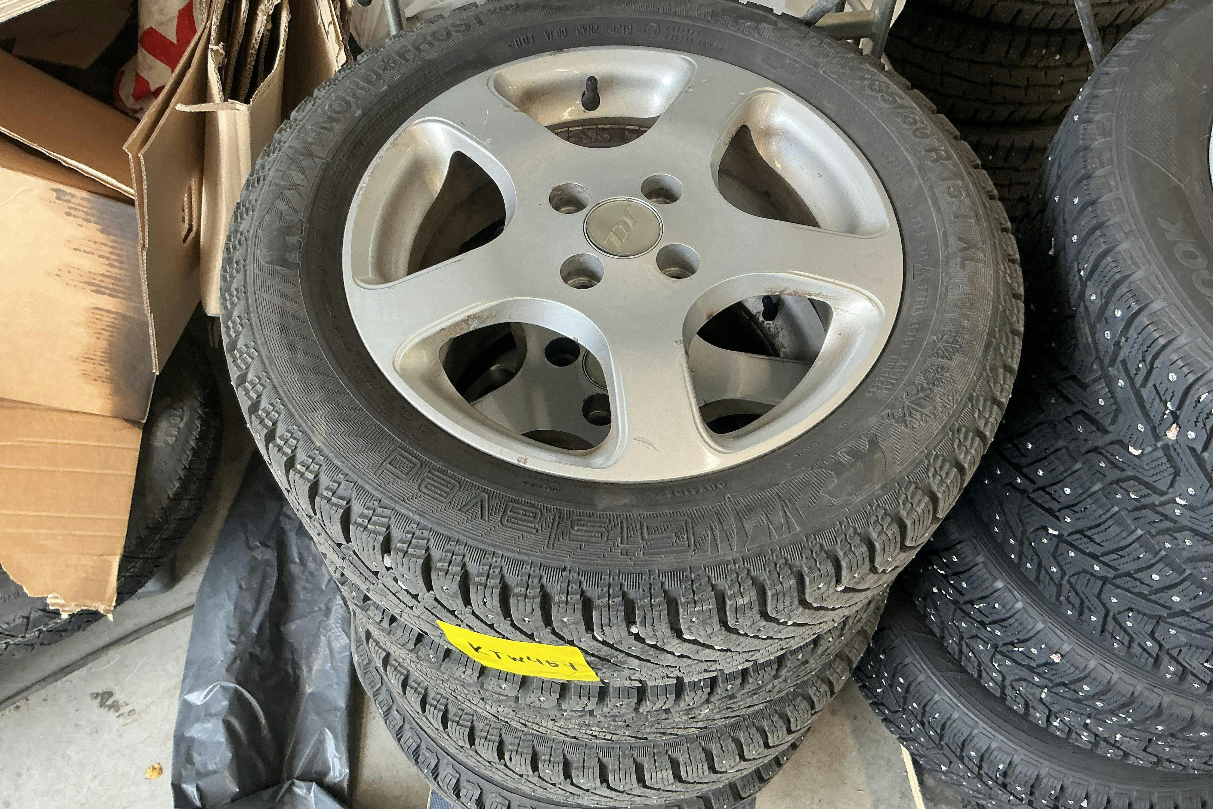 Vehicle Image 13