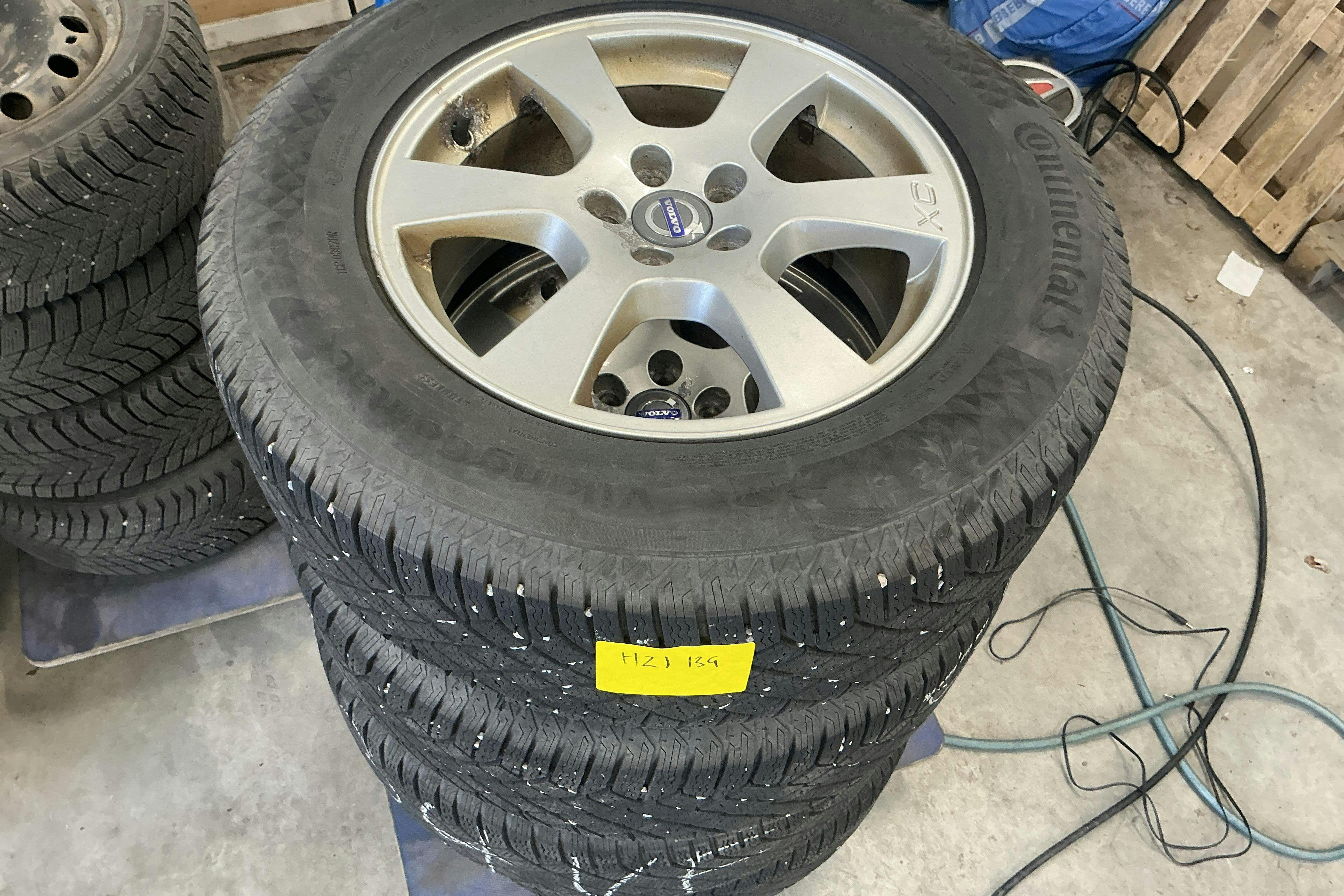 Vehicle Image 17