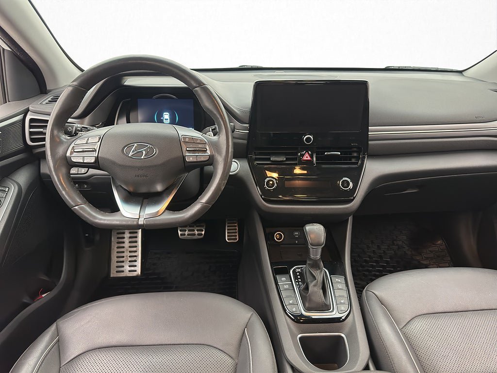 Vehicle Image 16
