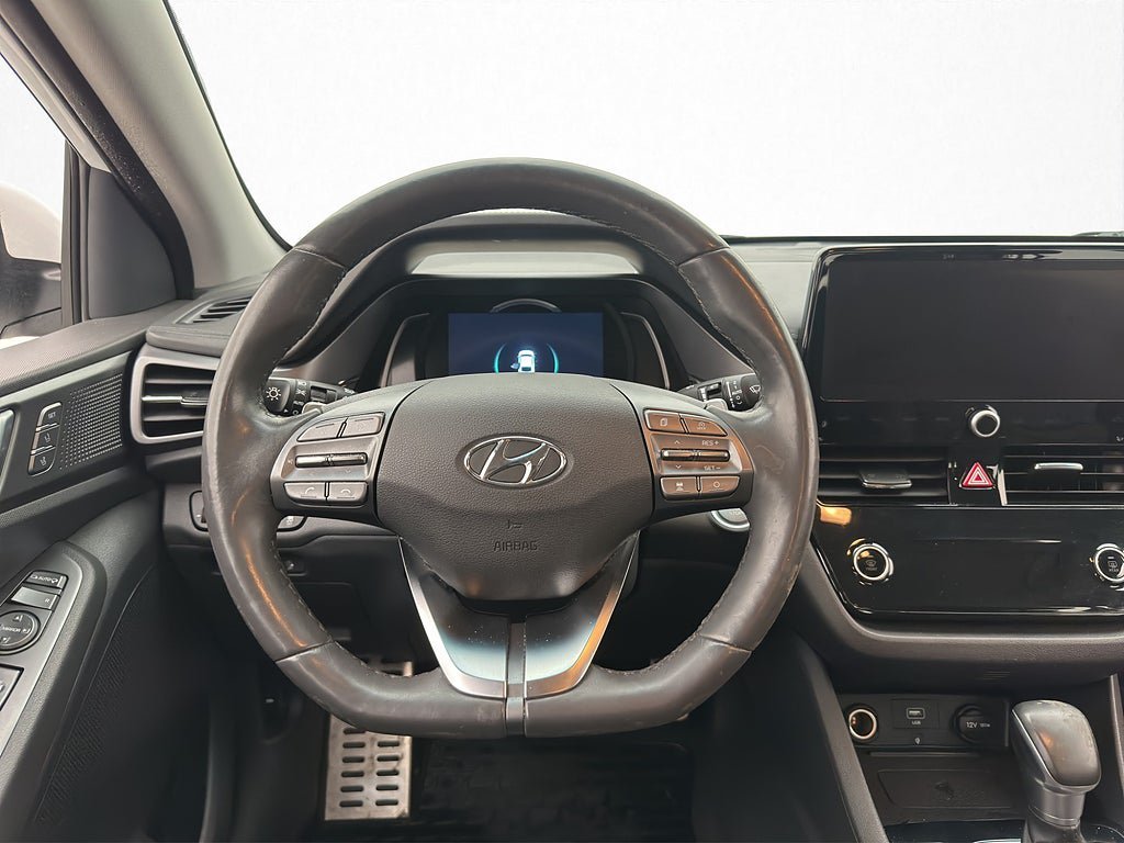 Vehicle Image 17