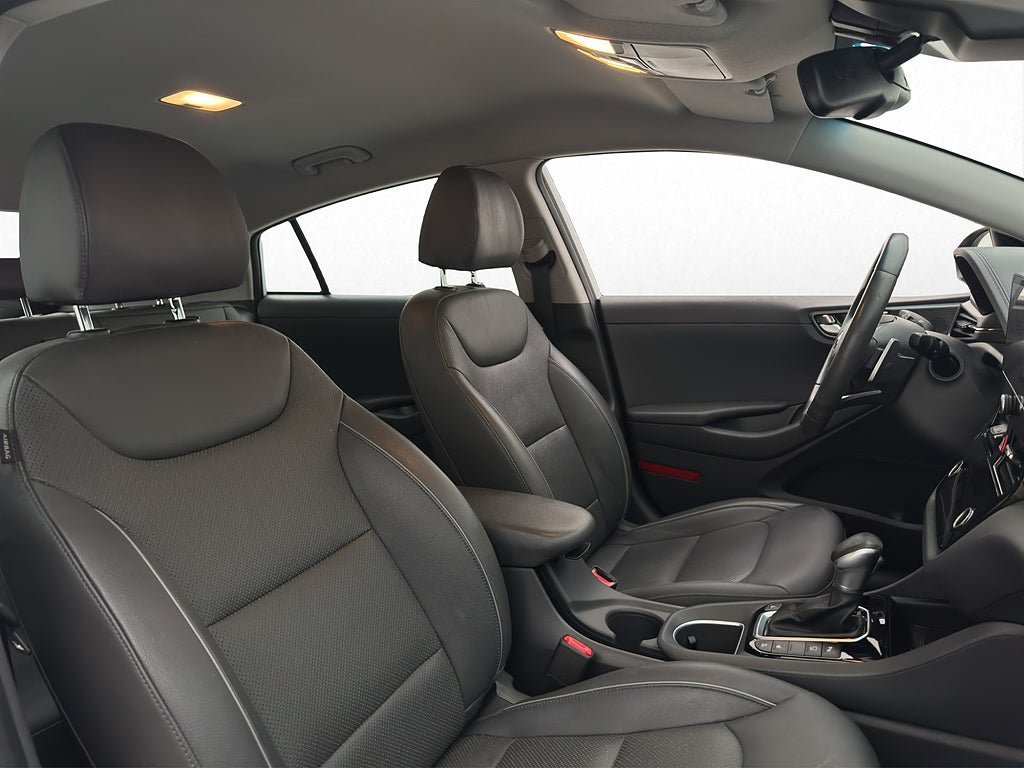 Vehicle Image 30