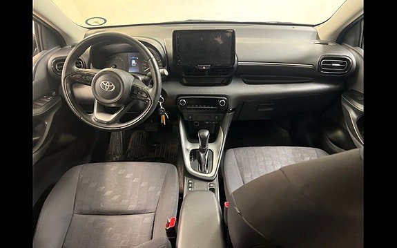Vehicle Image 8