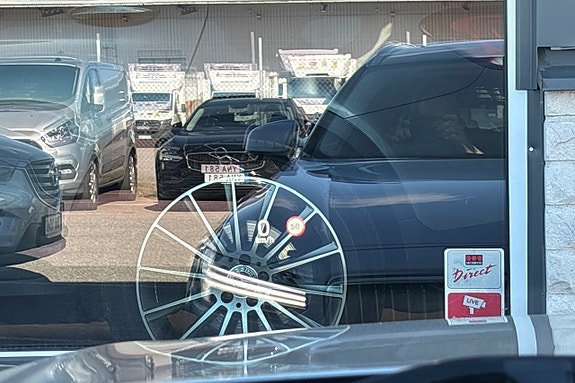 Vehicle Image 16