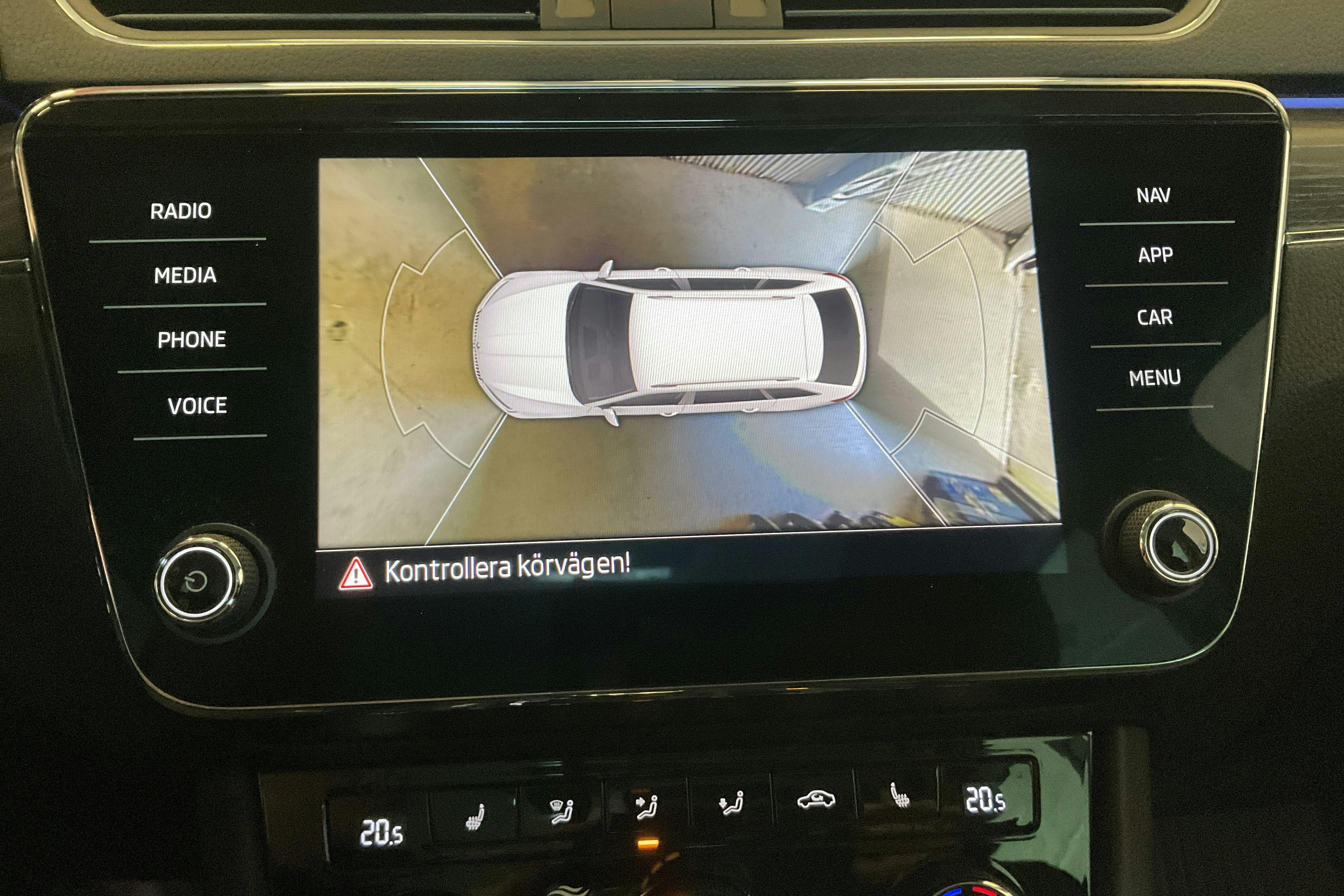 Vehicle Image 14