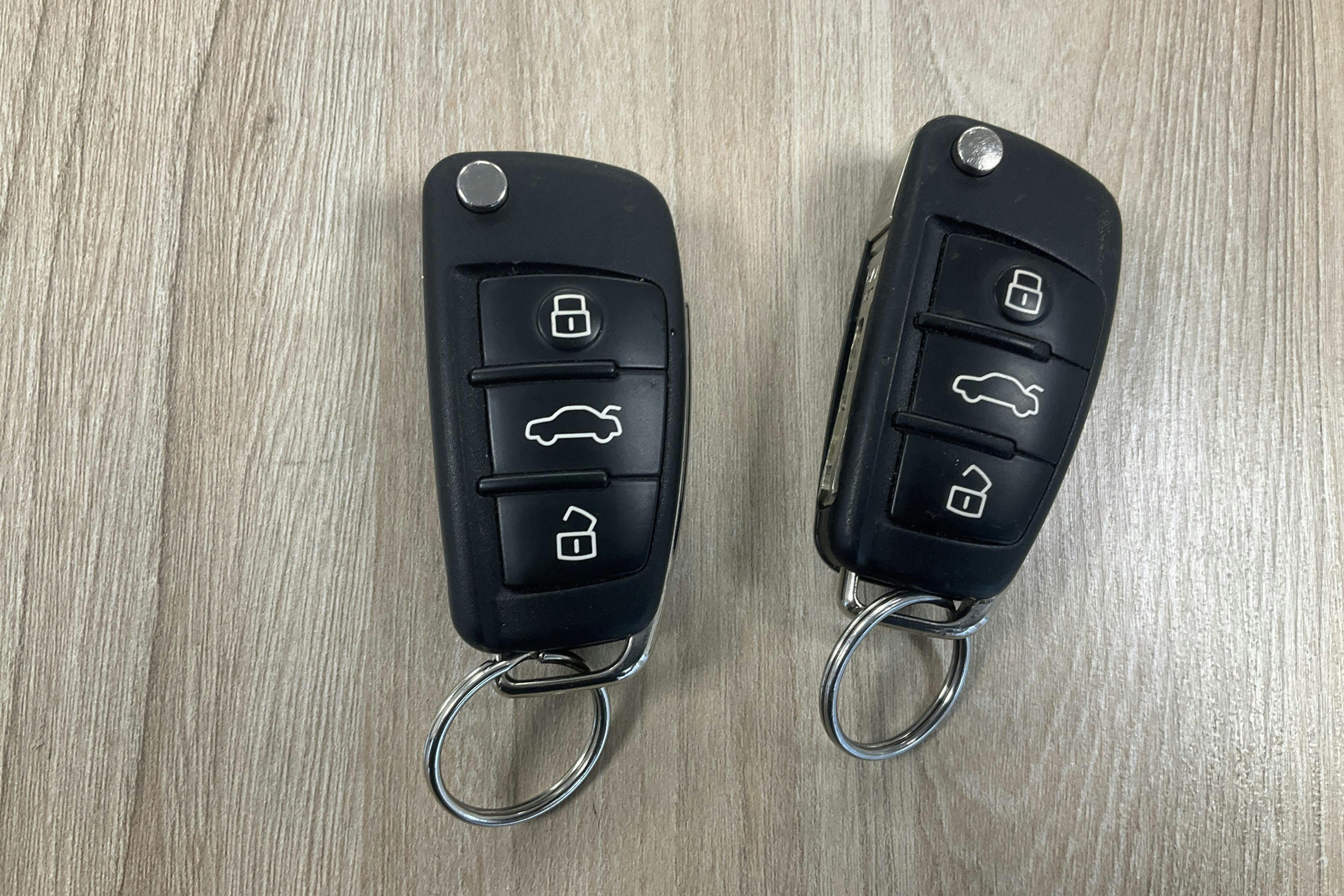 Vehicle Image 13