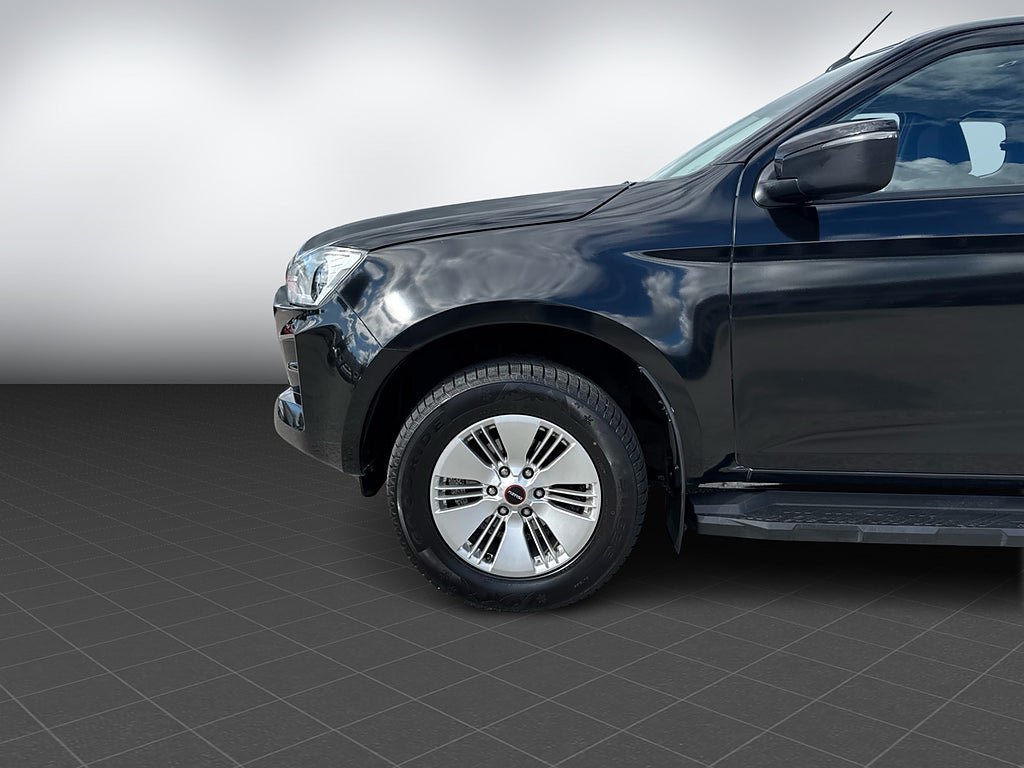 Vehicle Image 9