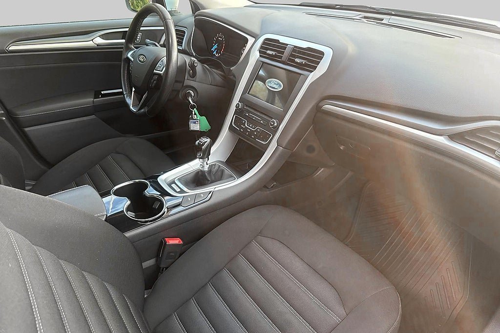 Vehicle Image 13