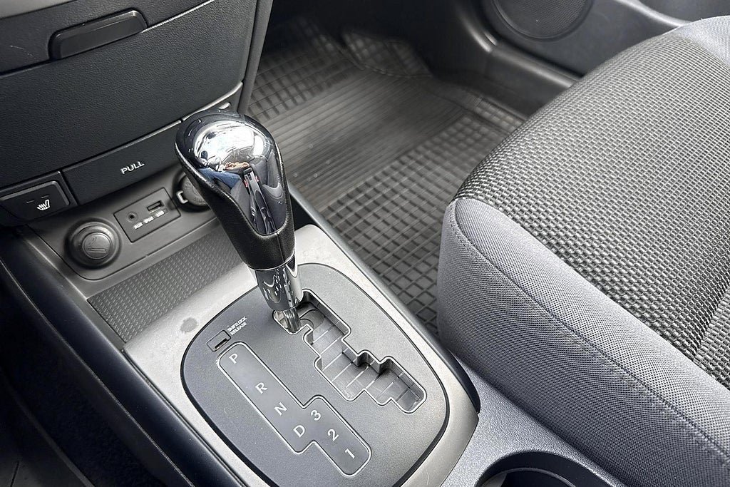 Vehicle Image 13