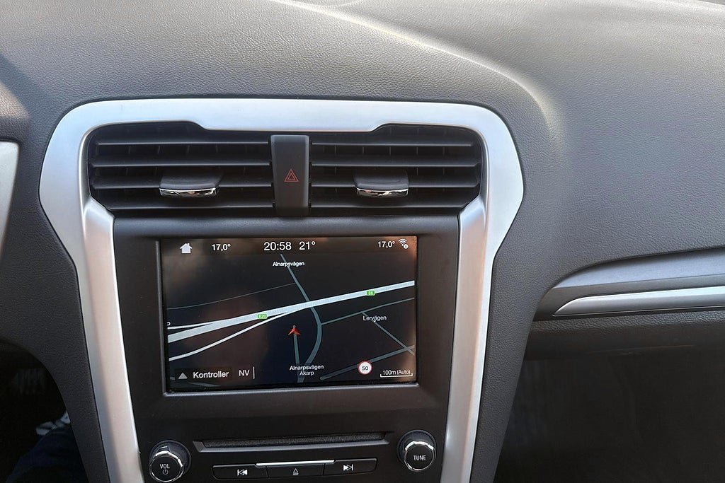 Vehicle Image 21
