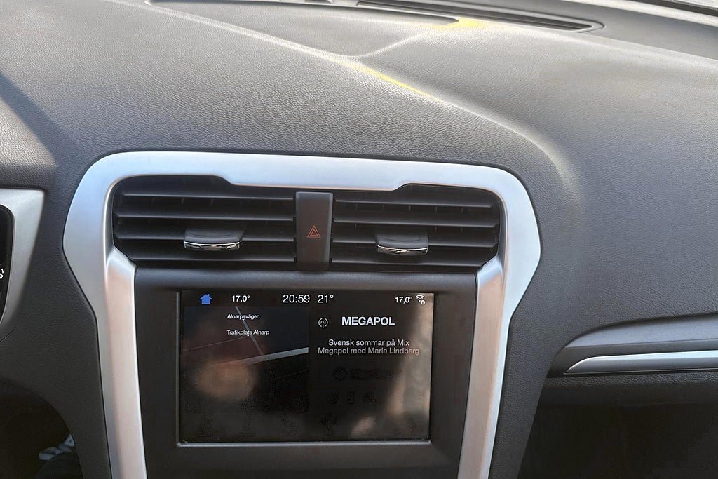 Vehicle Image 23