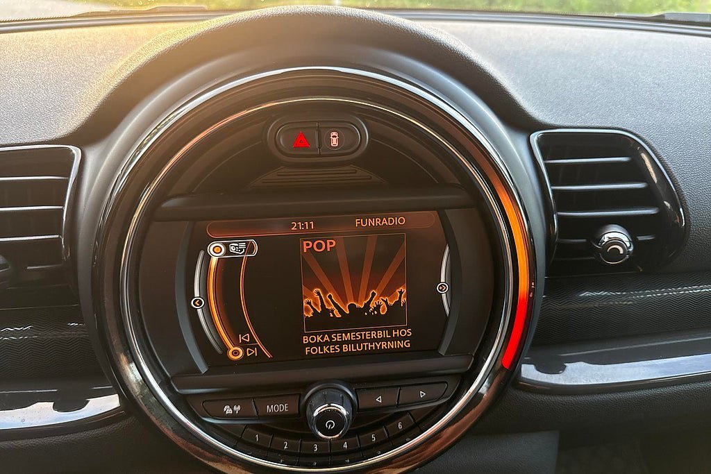 Vehicle Image 24