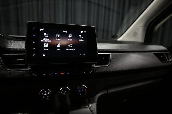 Vehicle Image 24